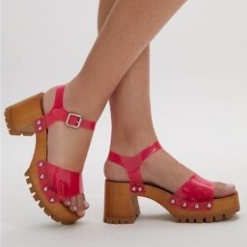 Call It Spring Spinney Lug Sole Bright Pink Platform Sandals Size 8